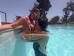 Underwater Anal Fuck With Her New Toyboy