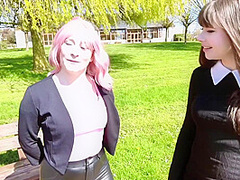 Explosive boat trip for Emma, 30 years old! - Jacquie et Michel TV