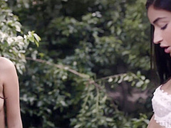 Nerdy Emily & Gianna Diors Outdoor Lesbian Lust