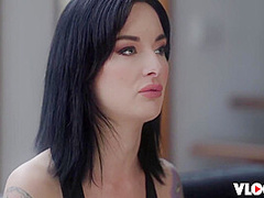 Tattooed Babe Shows Her Bts Erotic Performance - Skylar Snow And Lysagna Delray