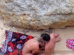 Outdoor amateur beach fuck