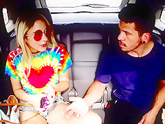 Slender Khloe Kapri fucks in public