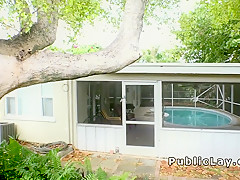 Huge tits and ass babe bangs for cash in public