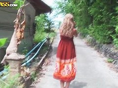 Professional Thai prostitute Tiffany swallows dick in the public park