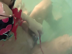 Anne in sex on the beach with a nice-looking babe