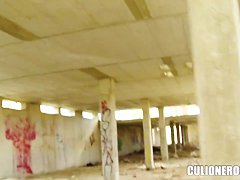 Picking up a nice teen with juicy ass and fucking her outside