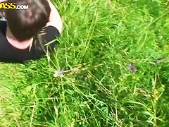 Amateur brunette Victoria Rose has outdoor threesome