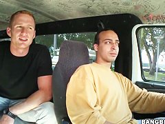 Amateur bruentte Isabella Bones gets in to bang bus
