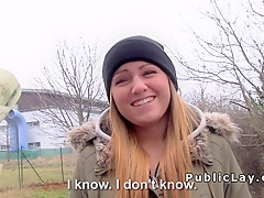 After flashing tits babe fucking outdoor