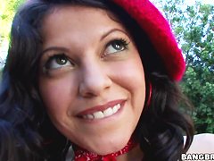 Latin babe Evie Delatosso giving great titjob!