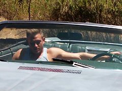 Hot Nicole Aniston's weaknesses is revealed