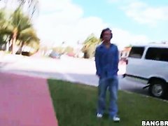 Hooking up Wendy for a kinky porno car drive