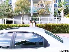 Hooking up Wendy for a kinky porno car drive