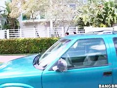 Hooking up Wendy for a kinky porno car drive
