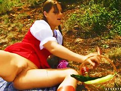 Agata pleasures herself ... with a bottle