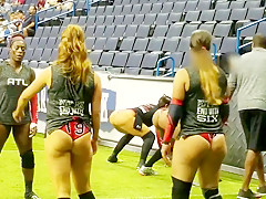 Beauties warmup for some ball