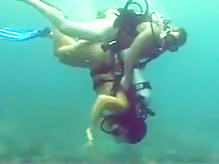 Milfhunter in scuba action