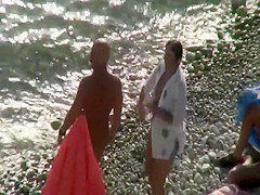 Pussy licking on a beach