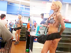Seminua no walmart - stripper girl in walmart