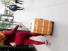 Bubble big booty black descent woman pt.2