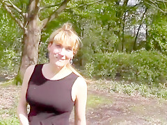 Milf im park mit wichse in der fresse!