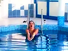 Angelica bella in pool