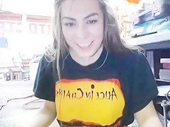 Belle chienne mediteraneenne moule noire velue poilue exhib