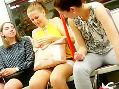 Girls like to look u bahn 1