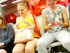 Girls like to look u bahn 1