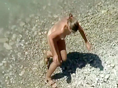 Voyeur caught funny sex in the water