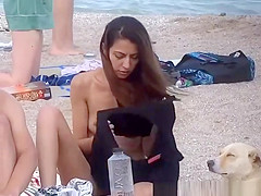 Small boobs nudist chick with trimmed pussy