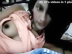 Webcam solo with an Indian chick flashing her tits