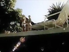 Incredible Blonde, Retro sex clip