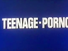 Hottest Masturbation, Lesbian sex scene