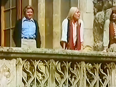 Hottest Masturbation, Lesbian sex scene