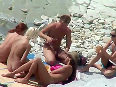 The king with five nude girls