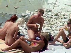 The king with five nude girls