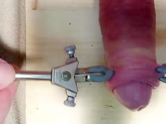 Mit hilfsmitteln ein wenig gewichst.