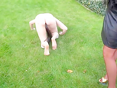 Hundeerziehung im garten