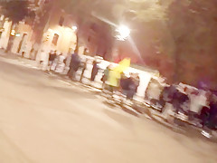 Je suce mon sex toy mon homme sur la route