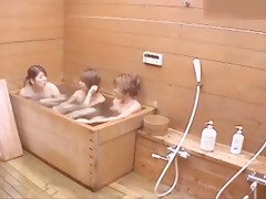 Three girls bath