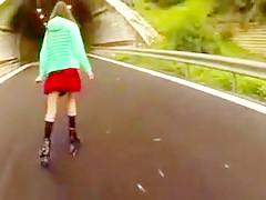 Slut on rollerblades gives outdoor blowjob