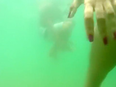 I really like asses of swimming girls