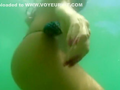 I really like asses of swimming girls