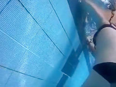 Horny brass has her tight juicy fanny penetrated underwater