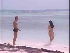 Gloria Gucci Fucking On The Beach