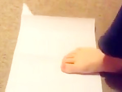 Painting my toe nails