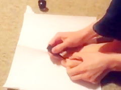 Painting my toe nails