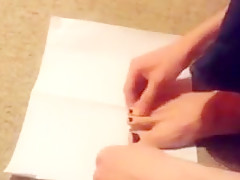 Painting my toe nails