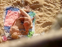 Sweet couple doesn't know about the voyeur